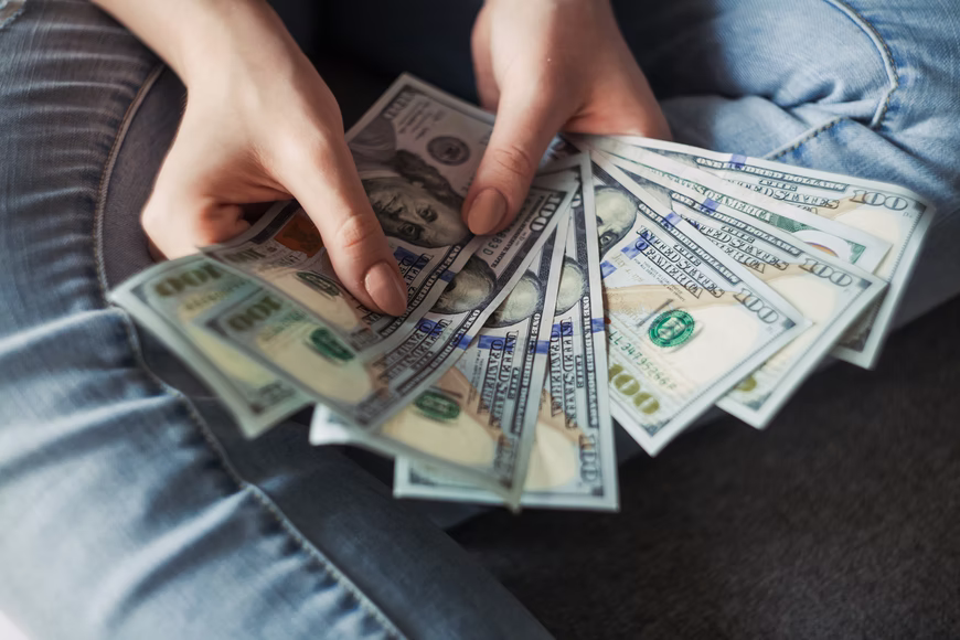 Ways for Gen Z to Learn Smart Money Management